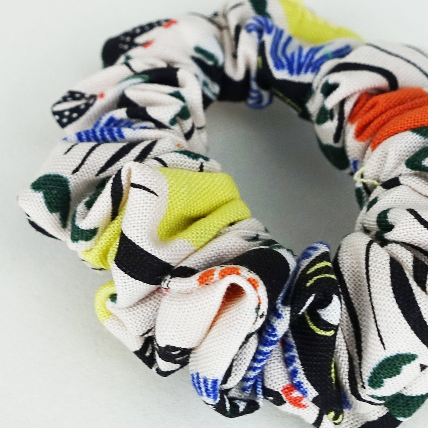 Vida Mini Scrunchie